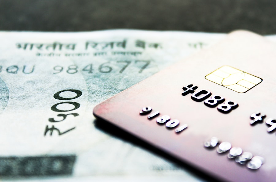 Photo "How to get affordable insurance with a low credit score"